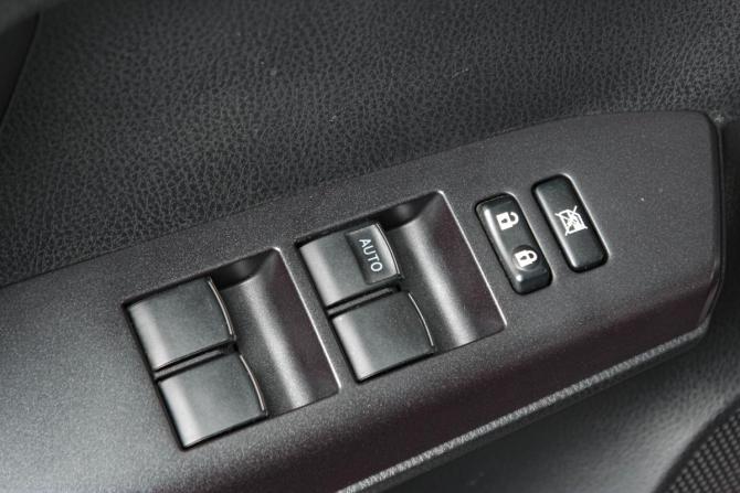 Toyota RAV4 IV (XA40) Рестайлинг с пробегом 2016 года, цена 2 299 000 рублей, 150000 км, внедорожник, Автокод Объявления