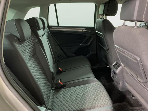 Volkswagen Tiguan II с пробегом 2018 года, цена 1 995 000 рублей, 112726 км, внедорожник, Автокод Объявления