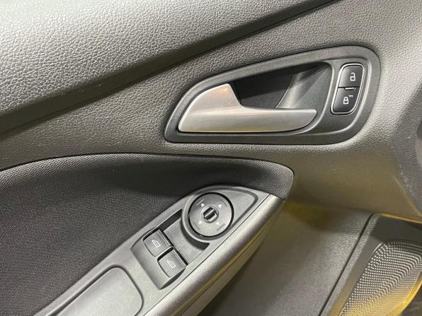 Ford Focus III Рестайлинг с пробегом 2017 года, цена 724 000 рублей, 131866 км, хэтчбек, Автокод Объявления