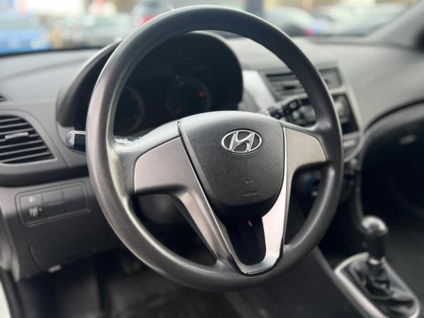 Hyundai Solaris I Рестайлинг с пробегом 2015 года, цена 770 000 рублей, 122371 км, хэтчбек, Автокод Объявления