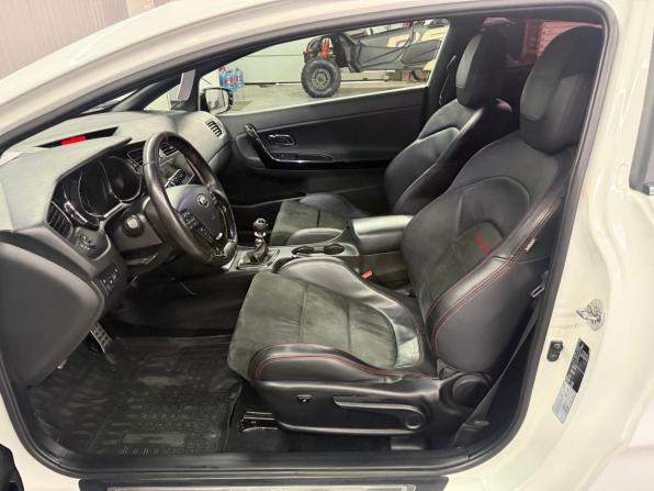 Kia Ceed GT I с пробегом 2014 года, цена 1 227 000 рублей, 193000 км, хэтчбек, Автокод Объявления