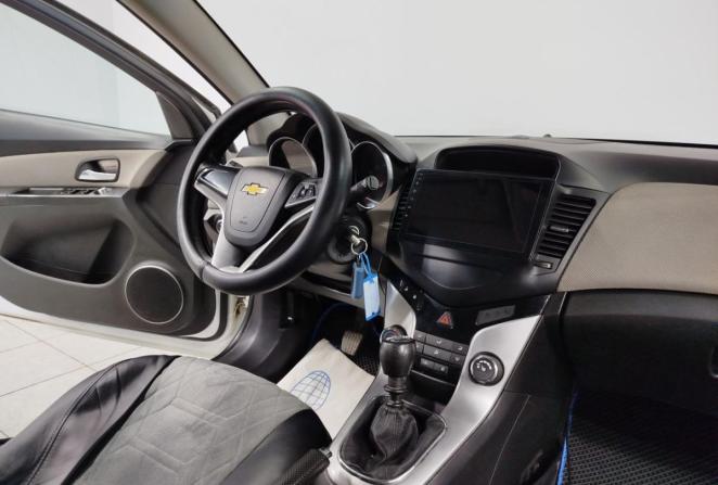 Chevrolet Cruze I с пробегом 2012 года, цена 600 000 рублей, 248266 км, хэтчбек, Автокод Объявления