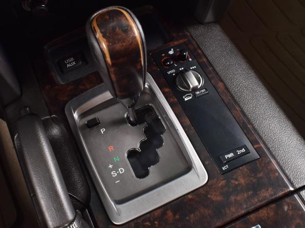 Toyota Land Cruiser 200 Series с пробегом 2010 года, цена 2 999 999 рублей, 263102 км, внедорожник, Автокод Объявления