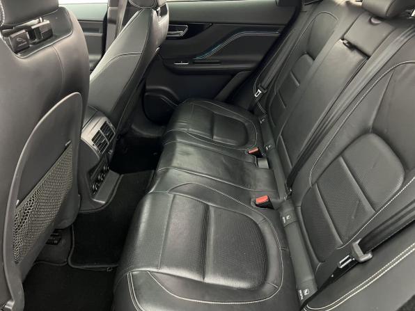 Jaguar F-Pace I с пробегом 2019 года, цена 3 450 000 рублей, 90012 км, внедорожник, Автокод Объявления