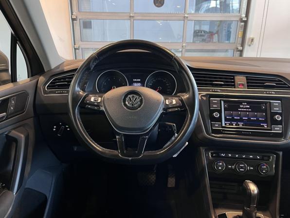Volkswagen Tiguan II с пробегом 2017 года, цена 2 455 000 рублей, 54888 км, внедорожник, Автокод Объявления