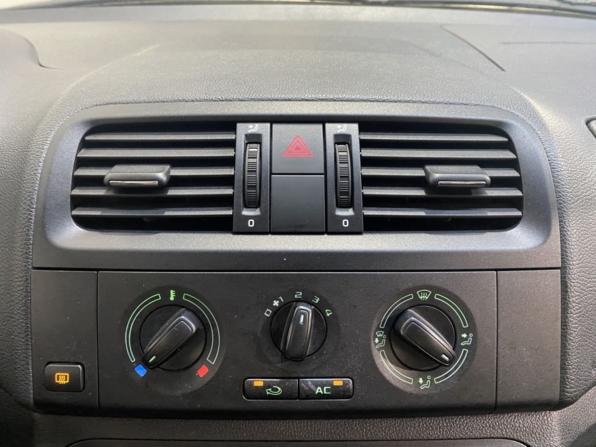 Skoda Fabia II Рестайлинг с пробегом 2010 года, цена 585 000 рублей, 120869 км, хэтчбек, Автокод Объявления