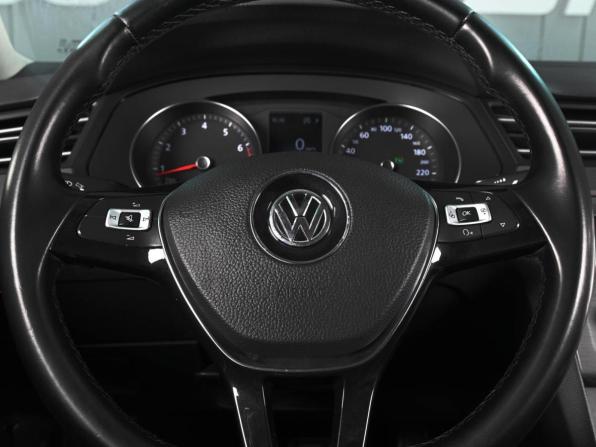 Volkswagen Passat B8 с пробегом 2016 года, цена 1 499 000 рублей, 229662 км, седан, Автокод Объявления