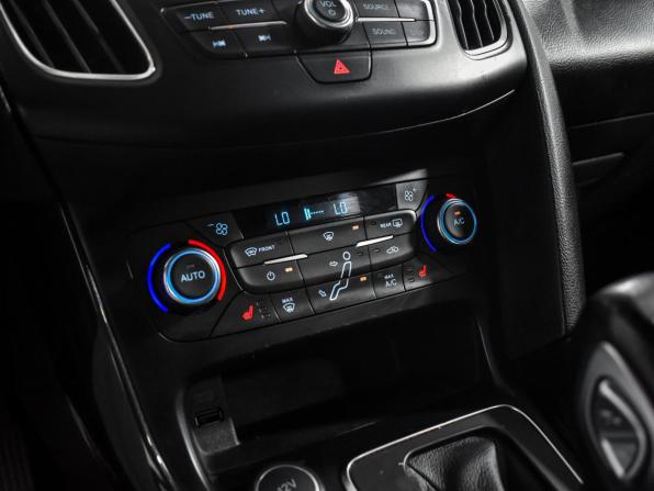 Ford Focus III Рестайлинг с пробегом 2018 года, цена 853 000 рублей, 227194 км, универсал, Автокод Объявления