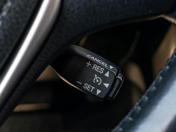 Toyota RAV4 IV (XA40) Рестайлинг с пробегом 2019 года, цена 2 399 000 рублей, 162675 км, внедорожник, Автокод Объявления