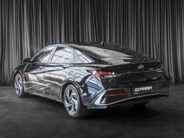 Hyundai Elantra VII (CN7) Рестайлинг с пробегом 2023 года, цена 1 999 000 рублей, 37781 км, седан, Автокод Объявления