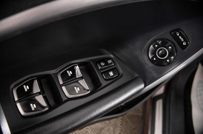 Hyundai Santa Fe II с пробегом 2014 года, цена 2 599 000 рублей, 261963 км, внедорожник, Автокод Объявления