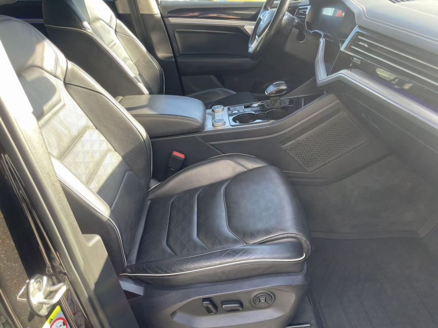Volkswagen Touareg III Москва  - изображение 9