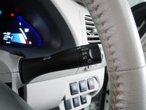 Nissan Leaf I (ZE0/AZE0) с пробегом 2012 года, цена 564 000 рублей, 75785 км, хэтчбек, Автокод Объявления