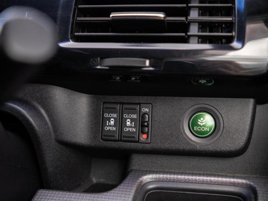 Honda Stepwgn V Сочи  - изображение 24