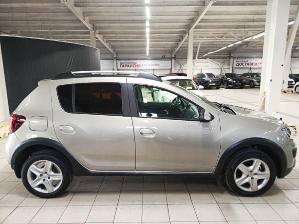 Renault Sandero II с пробегом 2017 года, цена 855 000 рублей, 149000 км, хэтчбек, Автокод Объявления