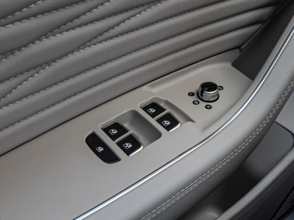 Hongqi HS5 I с пробегом 2024 года, цена 2 570 000 рублей, 4238 км, внедорожник, Автокод Объявления