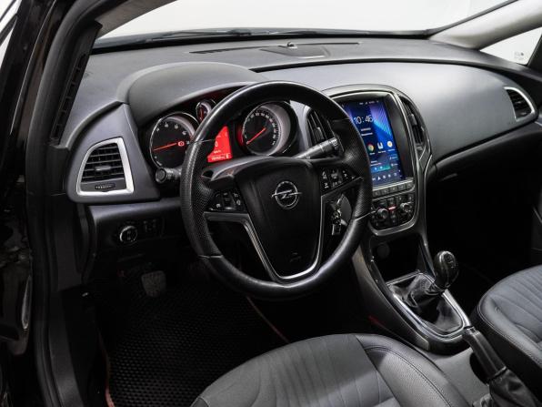 Opel Astra J Рестайлинг с пробегом 2013 года, цена 835 000 рублей, 196458 км, хэтчбек, Автокод Объявления