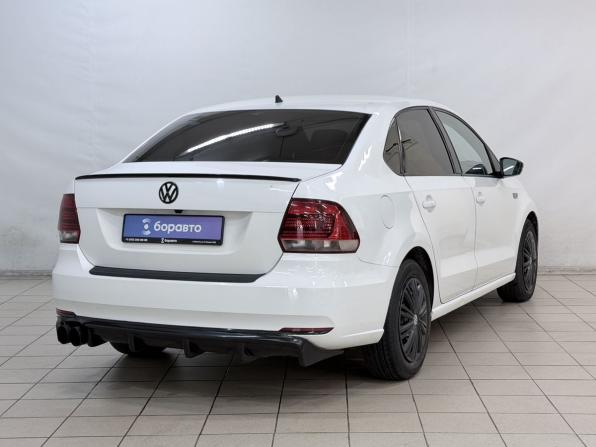 Volkswagen Polo V Рестайлинг с пробегом 2016 года, цена 938 000 рублей, 206119 км, седан, Автокод Объявления