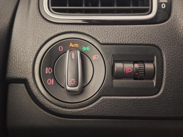 Volkswagen Polo V Рестайлинг с пробегом 2019 года, цена 1 155 000 рублей, 94940 км, седан, Автокод Объявления