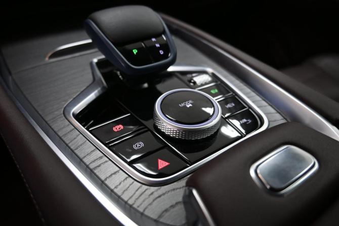 Chery Tiggo 8 Pro e+ с пробегом 2023 года, цена 3 000 000 рублей, 5680 км, внедорожник, Автокод Объявления