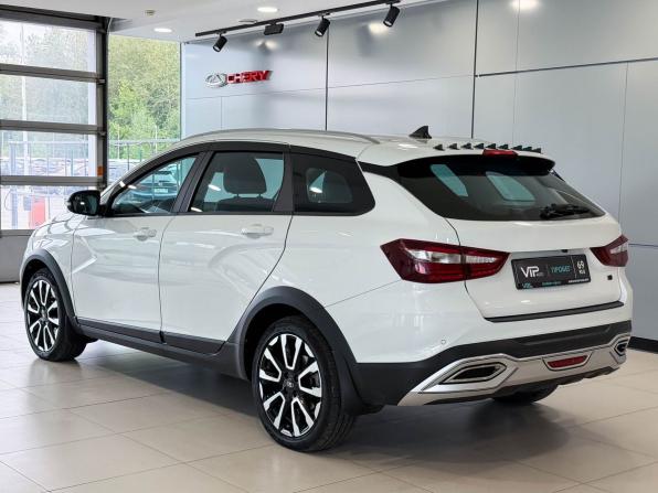 Lada (ВАЗ) Vesta I Рестайлинг (NG) с пробегом 2024 года, цена 1 397 000 рублей, 49296 км, универсал, Автокод Объявления