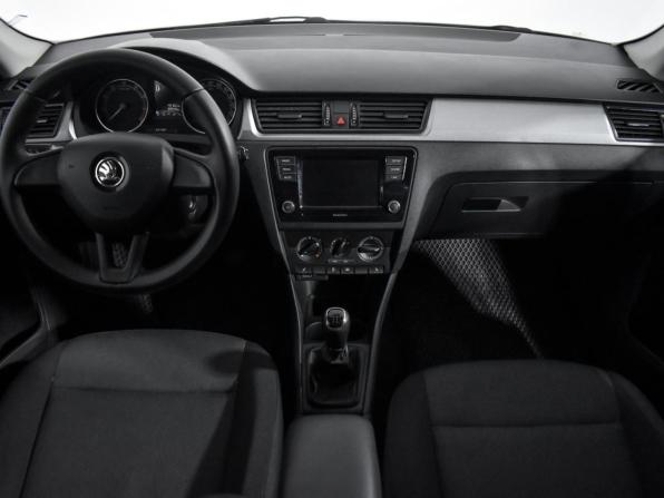 Skoda Rapid I Рестайлинг с пробегом 2018 года, цена 1 230 000 рублей, 88227 км, лифтбек, Автокод Объявления