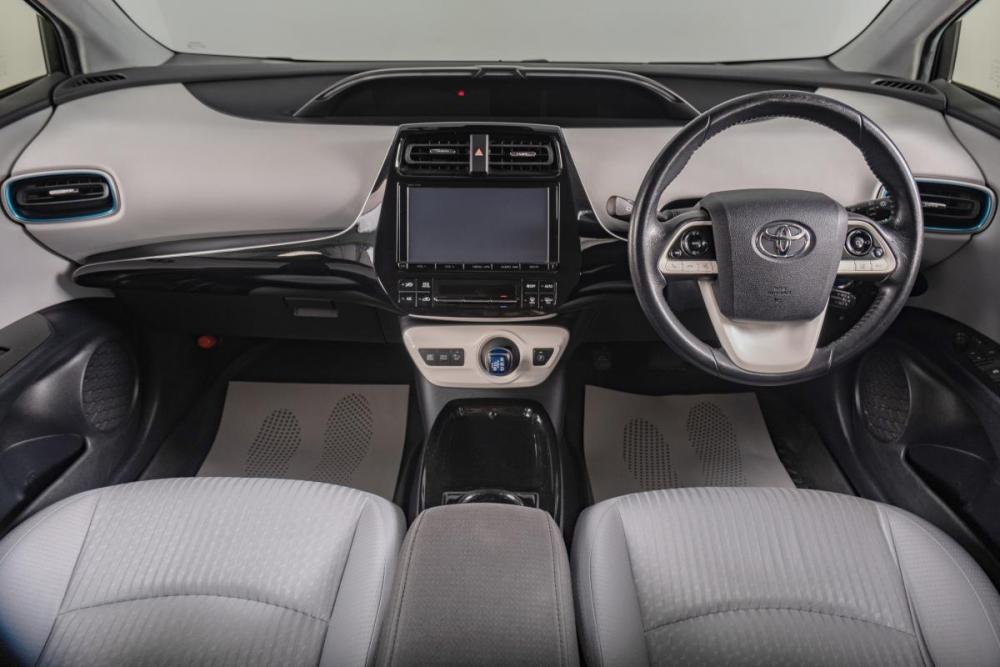 Toyota Prius IV (XW50) Томск  - изображение 11