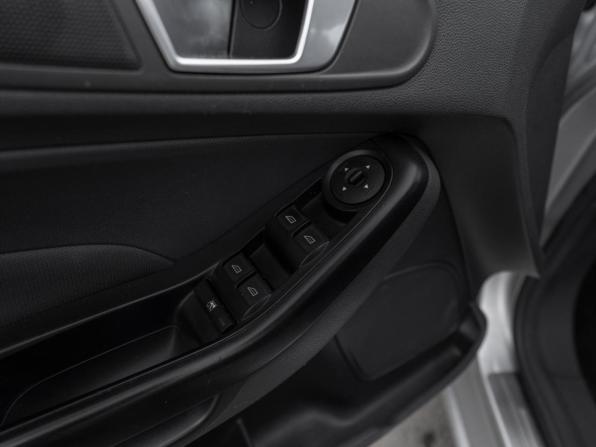 Ford Fiesta Mk6 Рестайлинг с пробегом 2016 года, цена 1 180 000 рублей, 85179 км, седан, Автокод Объявления