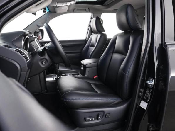 Toyota Land Cruiser Prado 150 Series Рестайлинг 2 с пробегом 2017 года, цена 4 649 077 рублей, 294320 км, внедорожник, Автокод Объявления