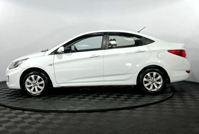 Hyundai Solaris I с пробегом 2013 года, цена 715 000 рублей, 202067 км, седан, Автокод Объявления