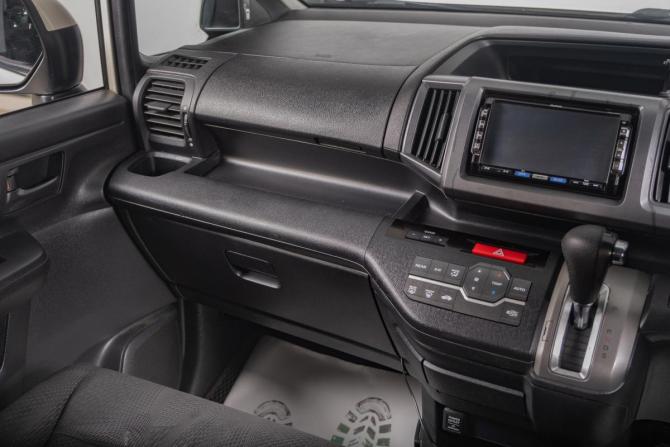 Honda Stepwgn IV с пробегом 2011 года, цена 1 459 000 рублей, 303000 км, минивэн, Автокод Объявления