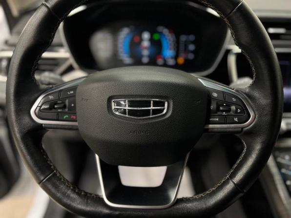Geely Atlas Pro с пробегом 2022 года, цена 1 879 000 рублей, 48800 км, внедорожник, Автокод Объявления
