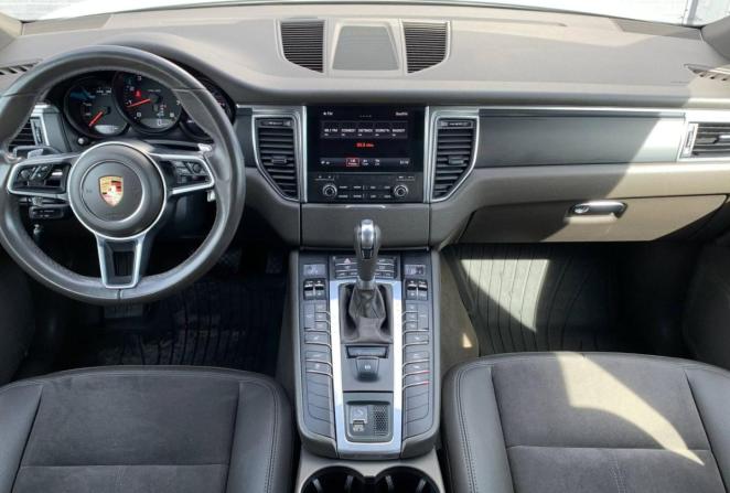Porsche Macan I с пробегом 2017 года, цена 3 290 000 рублей, 102399 км, внедорожник, Автокод Объявления