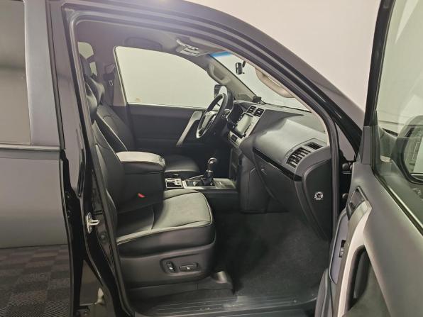 Toyota Land Cruiser Prado 150 Series Рестайлинг 3 с пробегом 2021 года, цена 5 399 000 рублей, 30469 км, внедорожник, Автокод Объявления