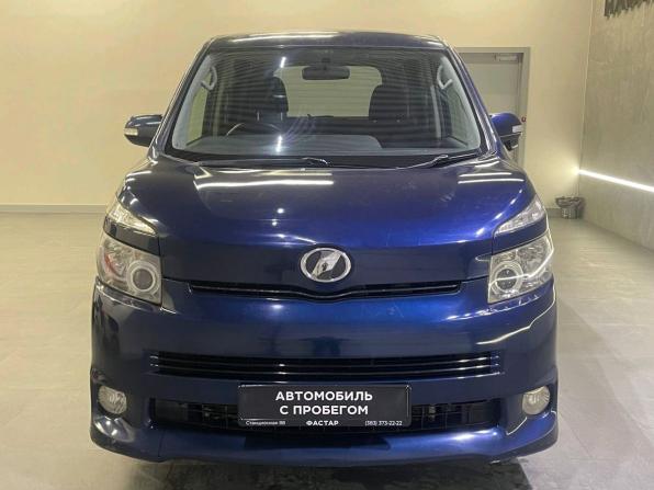 Toyota Voxy II (R70) с пробегом 2009 года, цена 1 050 000 рублей, 292029 км, минивэн, Автокод Объявления