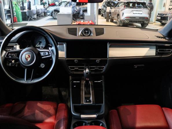 Porsche Macan I Рестайлинг 2 с пробегом 2021 года, цена 7 980 000 рублей, 51610 км, внедорожник, Автокод Объявления