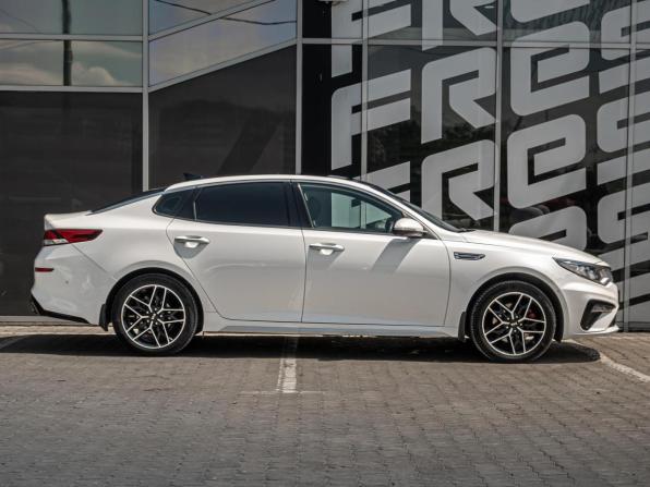 Kia Optima IV Рестайлинг с пробегом 2018 года, цена 2 300 000 рублей, 84713 км, седан, Автокод Объявления
