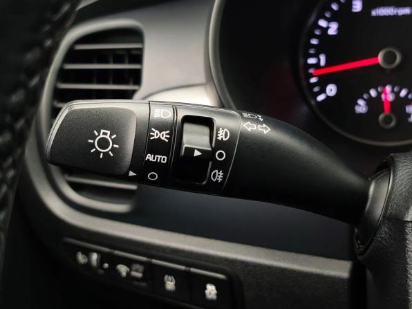 Kia Rio IV с пробегом 2018 года, цена 1 270 000 рублей, 105000 км, седан, Автокод Объявления