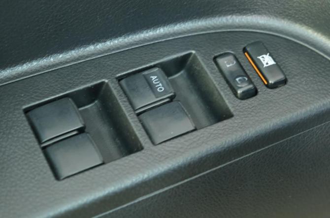 Toyota Highlander II (XU40) Рестайлинг с пробегом 2012 года, цена 1 789 000 рублей, 315000 км, внедорожник, Автокод Объявления