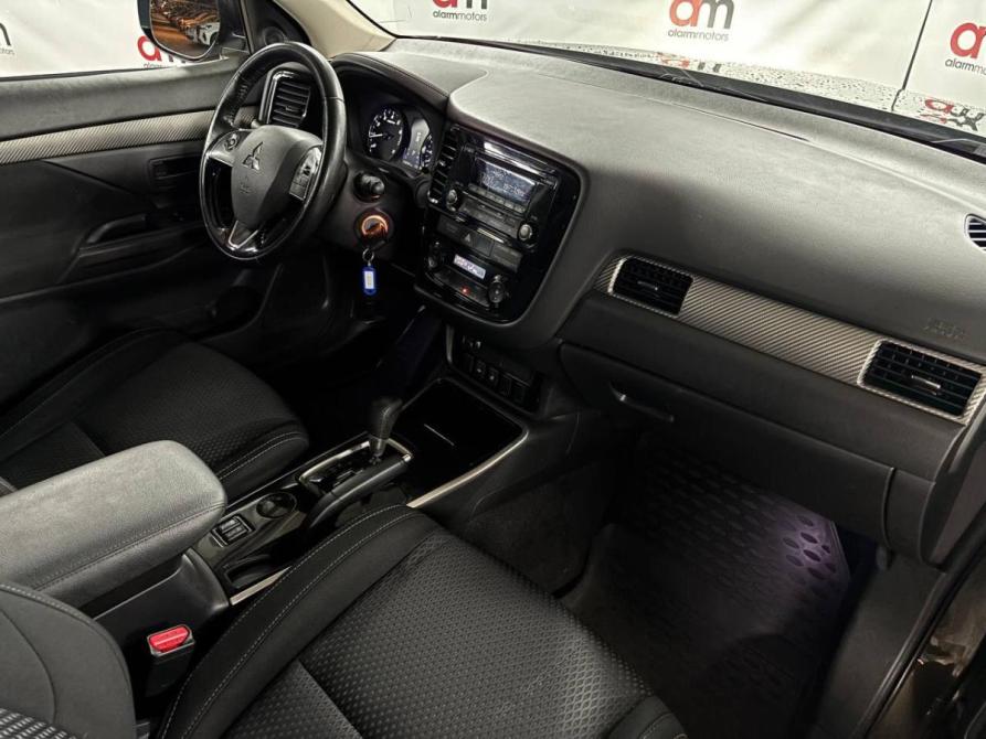 Mitsubishi Outlander III Рестайлинг 2 Санкт-Петербург  - изображение 12