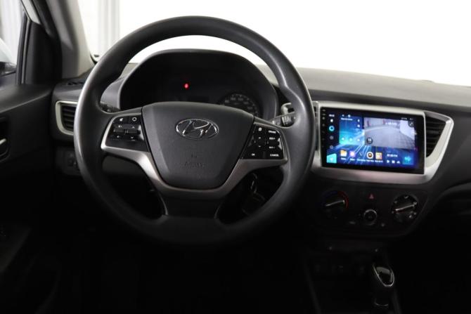 Hyundai Solaris II с пробегом 2017 года, цена 1 249 990 рублей, 102870 км, седан, Автокод Объявления