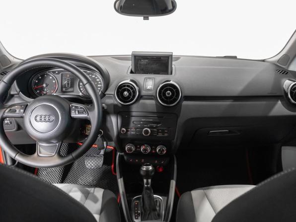 Audi A1 I (8X) с пробегом 2010 года, цена 715 000 рублей, 192484 км, хэтчбек, Автокод Объявления