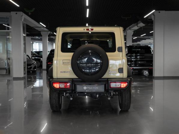 Suzuki Jimny IV с пробегом 2025 года, цена 4 200 000 рублей, 31 км, внедорожник, Автокод Объявления