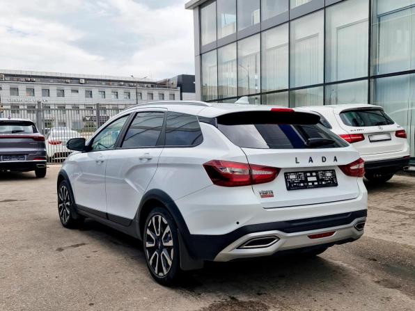 Lada (ВАЗ) Vesta I Рестайлинг (NG) с пробегом 2023 года, цена 1 359 000 рублей, 65196 км, универсал, Автокод Объявления