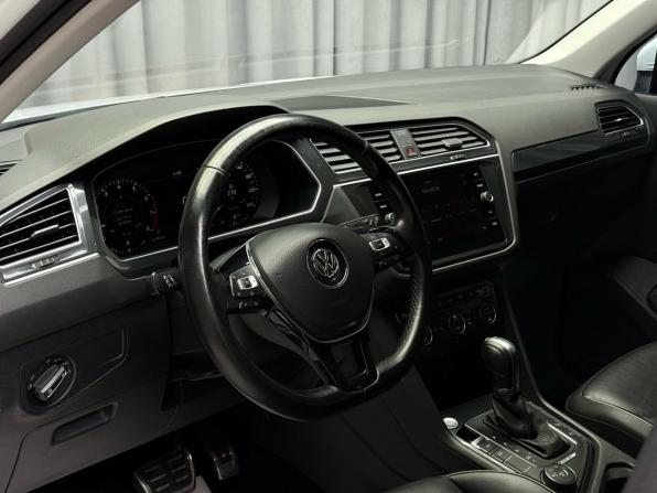 Volkswagen Tiguan II с пробегом 2018 года, цена 2 999 000 рублей, 112820 км, внедорожник, Автокод Объявления