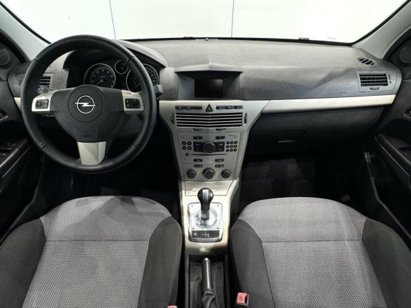 Opel Astra H Рестайлинг с пробегом 2008 года, цена 440 000 рублей, 265288 км, седан, Автокод Объявления