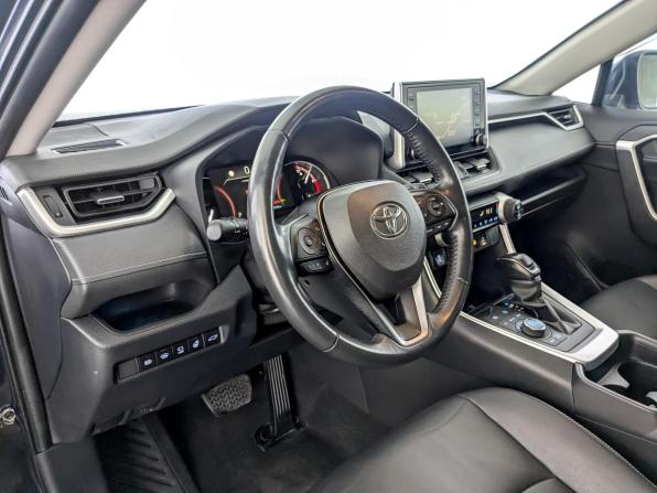Toyota RAV4 V (XA50) с пробегом 2019 года, цена 3 733 450 рублей, 79163 км, внедорожник, Автокод Объявления