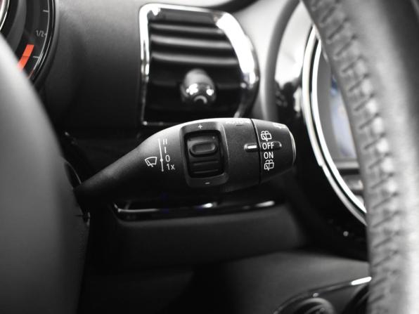 Mini Clubman II Рестайлинг с пробегом 2019 года, цена 2 269 900 рублей, 108814 км, универсал, Автокод Объявления
