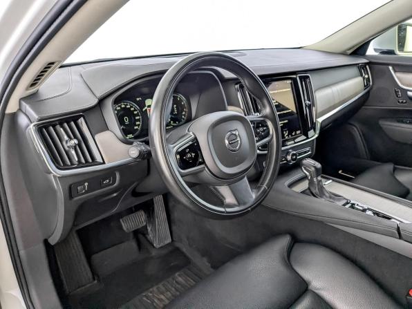 Volvo S90 II Рестайлинг с пробегом 2021 года, цена 3 695 000 рублей, 75437 км, седан, Автокод Объявления