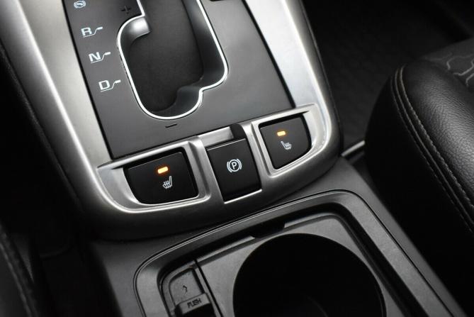 Chevrolet Captiva I Рестайлинг 2 с пробегом 2015 года, цена 1 400 000 рублей, 134347 км, внедорожник, Автокод Объявления